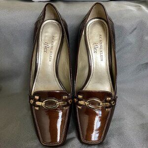 Anne Klein iFlex patent leather wedge heels size 35.5